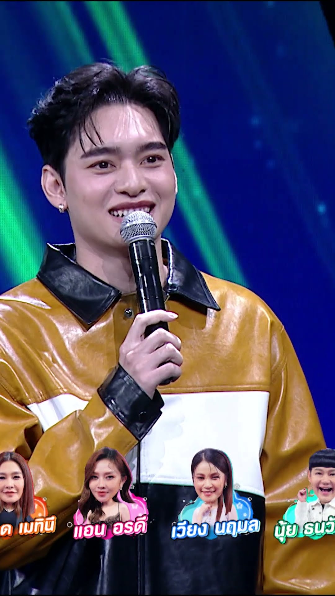 ที่ผ่านมามันเป็นเรื่องโกหกหรอพี่นุ้ย!  #ร้องข้ามกำแพง #TheWallSong