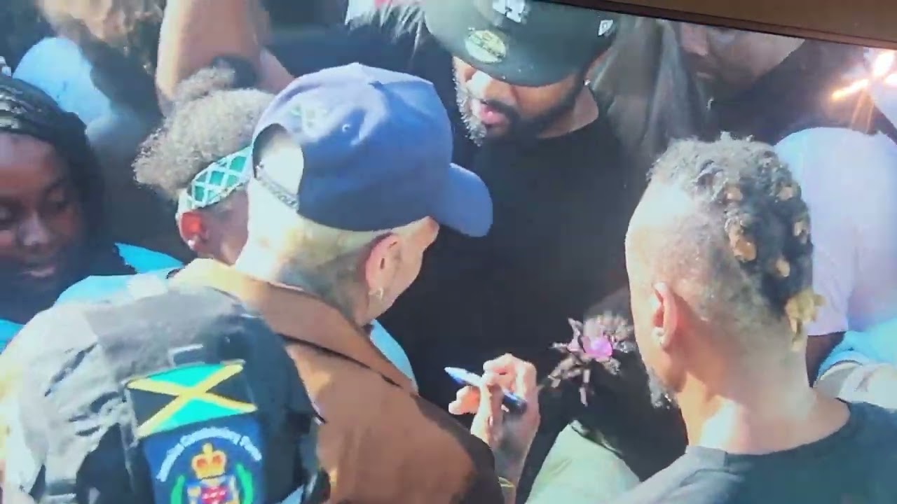 Chris Brown creates history in Tivoli Gardens /Jamaica