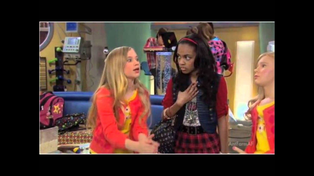 China Anne McClain and Sierra McCormick best friends - YouTube