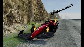 Ničení aut při sjezdu z kopce v BEAMNG DRIVE