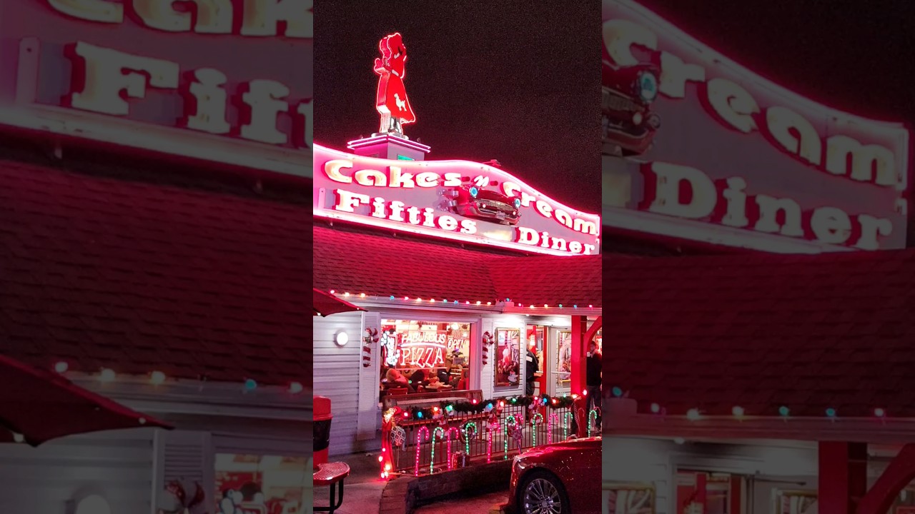 WHAT A PLACE! Cakes n Cream 50's Diner, Branson, MO