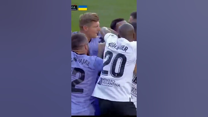 "Vinicius jr provoca torcida do valência, após ser expulso" #viniciusjr