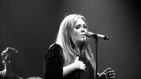 Adele - 'Don't You Remember' - Live at Manchester Academy 17/04/2011