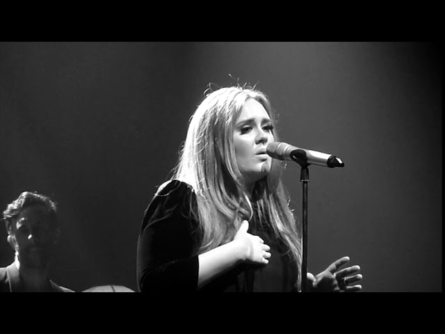 Adele - 'Don't You Remember' - Live at Manchester Academy 17/04/2011 class=