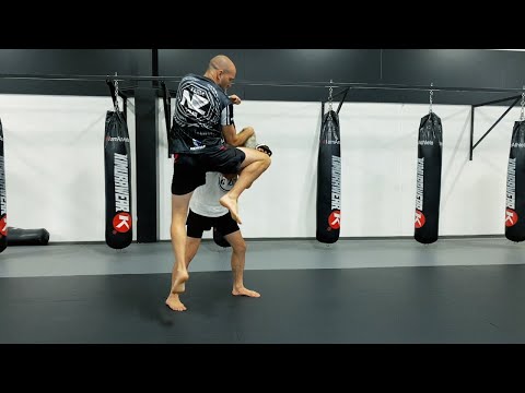 Flying Knee Variations - Kickboxing Essentials