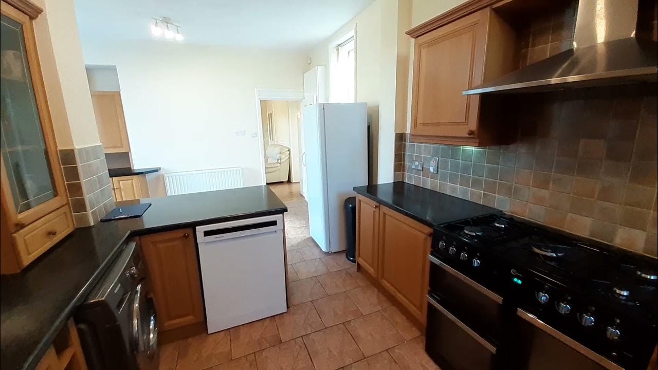 Lot 063 Armley Cemetary Lodge, 5 Green Hill Road, Leeds, West