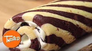 This cookies and cream zebra roll makes for the perfect dessert to
serve at your next party!
________________________________________________________________...