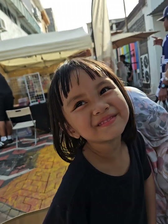 Yasmin Ali Jalan-Jalan Kuantan Flea Market