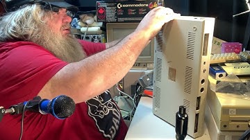 Commodore 64C A First Look Inside! Strange Screws JiffyDos Reset Switch C64 C-64 6581 - Episode 1735