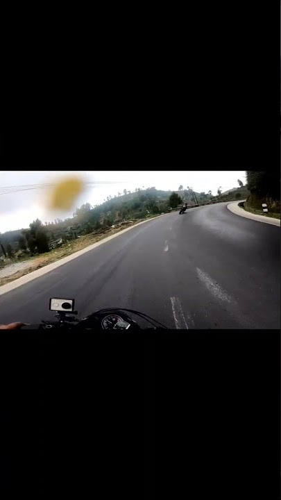 HAMPIR JATUH KARNA TUMPAHAN OLI/SOLAR DI JALAN #vixion #crash #dieng #diengwonosobo #motovlog