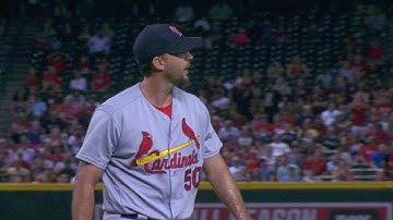 STL@ARI: Wainwright escapes a bases-loaded jam