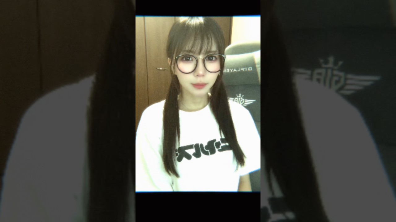 写真集発売中です