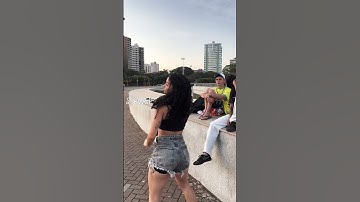 Thumbnail of Oxe, deu ruim 😳 | #meninadascaretas #melissamontagnole #danca #topz