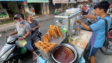 Xe Bánh Tiêu Của Cậu Bé Hotboy Nghỉ Học Từ Lớp 5 Để Mưu Sinh.