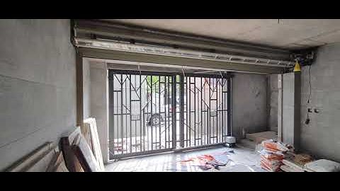 Lắp đặt cổng xếp lùa 2 cánh có điều khiển đóng mở tự động nhanh tiện gọn cho nhà phố upload 95%