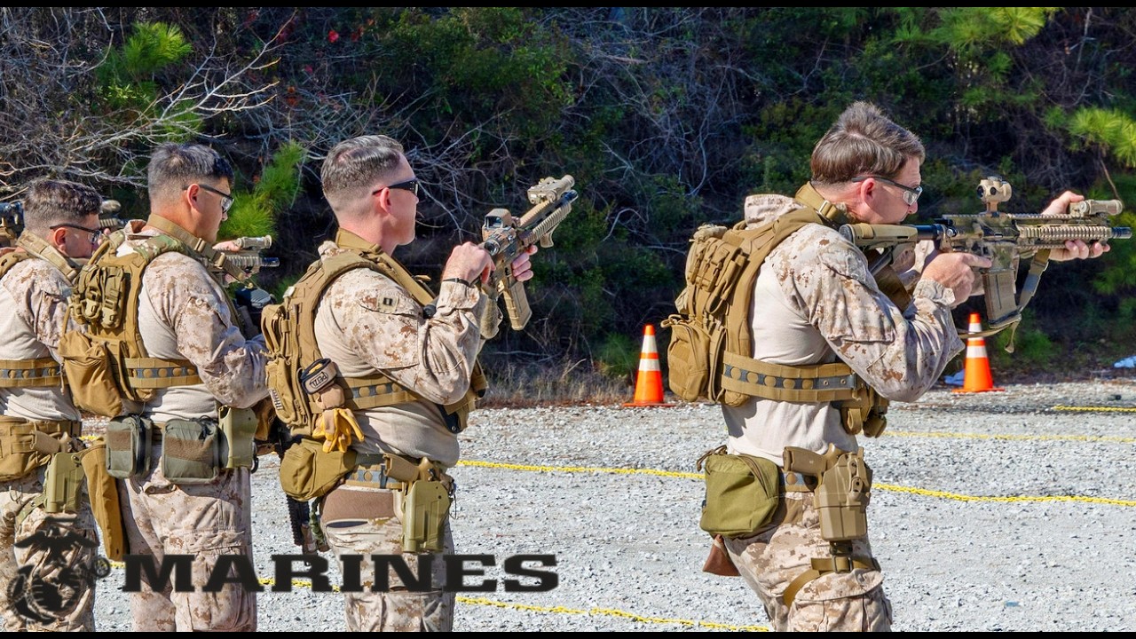 Морская пехота США: Учения по стрельбе из винтовки и пистолета в Кэмп-Леджен, Северная Каролина