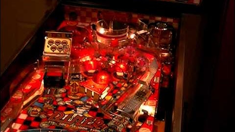 Williams DINER pinball machine: coils and flashes test