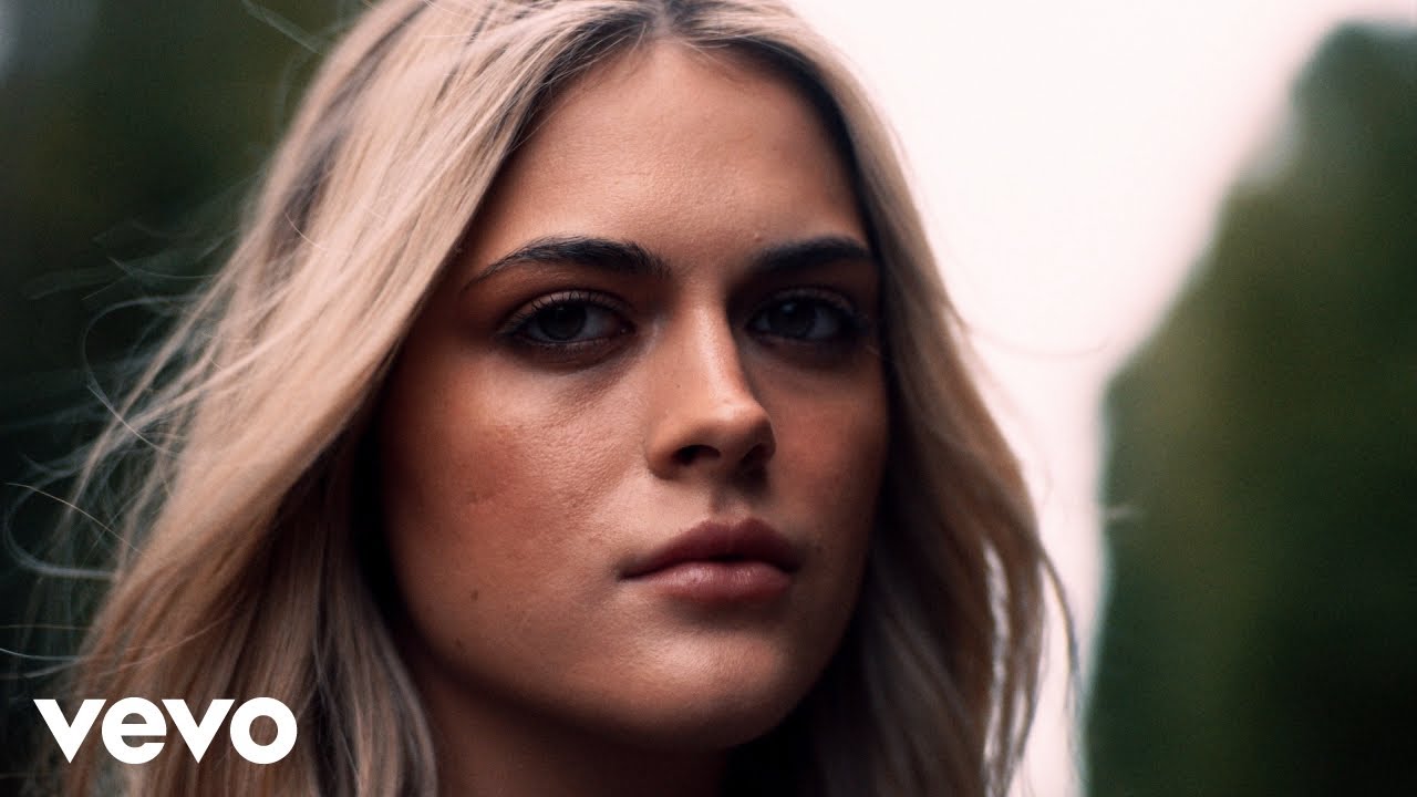 Obejrzyj Alana Springsteen - note to self (Official Music Video) w YouTube Obejrzyj Alana Springsteen - note to self (Official Music Video) w YouTube