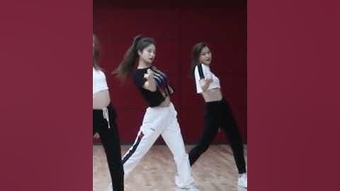 ITZY "WANT IT?" Dance practice mirror Yeji focus Vertical video 예지 직캠 "WANT IT?" 안무 거울모드