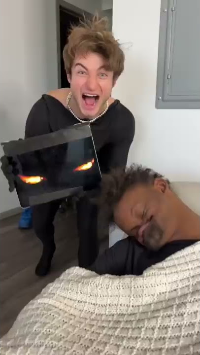 GLOWING EYES IN CLOSET PRANK 😂 - #shorts