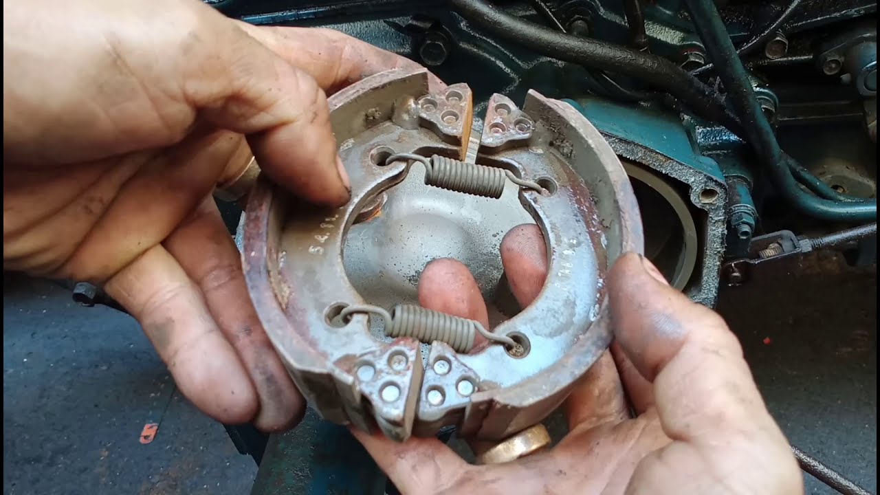 how to fix Brake stuck up KUBOTA B1600 YouTube