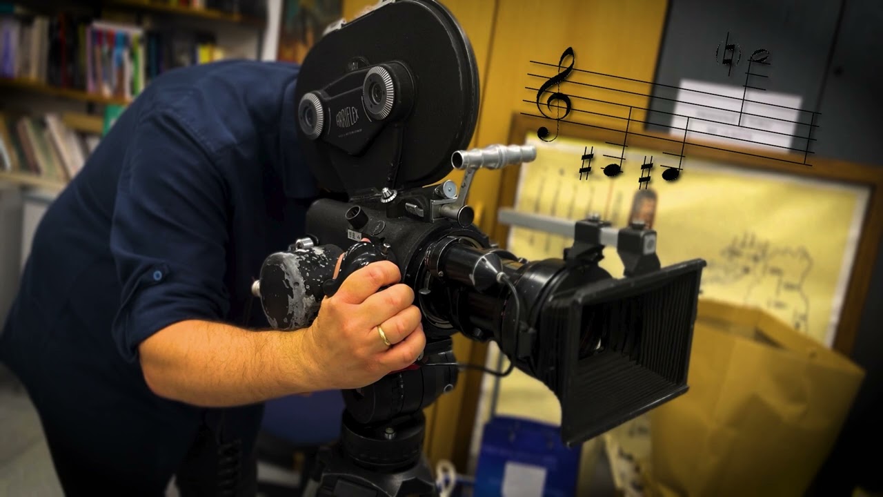 Die analogen Wellen: Musik für den Studiengang Zeitbasierte Medien