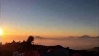 Story wa pendaki gunung prau.