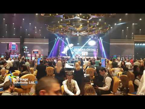 IS LUXOR BAD? PYRAMID PREMIER 2 QUEEN ROOM TOUR #recommended #review #lasvegas
