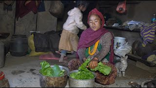 Cooking and eating green curry in village || Rural life