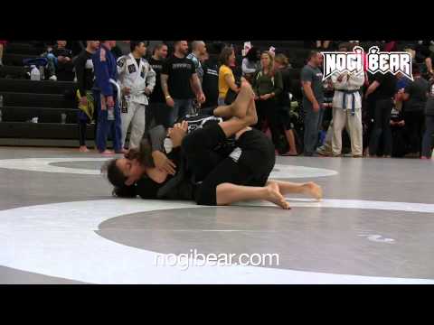 Female No-Gi Submission Grappling! • Victoria Villain vs Stephanie Irizarry • The Good Fight