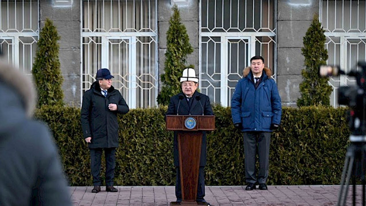 Акылбек Жапаров поучаствовал в передаче спецтехники для Минэнерго и судебного департамента