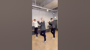#YoutubeShorts Bad News Dance Challenge 거기 누구 없소😝 #HWARANG #EUNCHAN #TAERAE