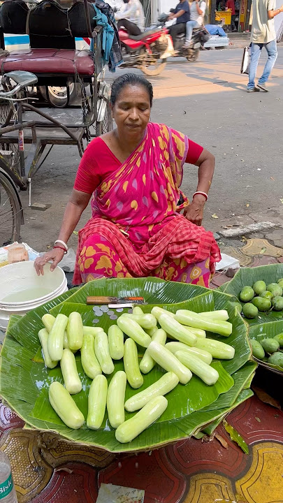 Hardworking Aunty Selling Cucumber Cutting Skills