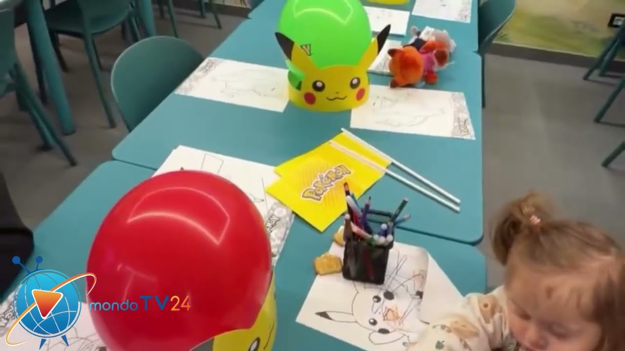 Momento di gioco per le piccole figlie gemelle di Andreas e Veronica Peparini 