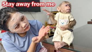 Download Lagu So Lovely! Lala sulks and is sad when Mom enjoys beauty time alone MP3 Download Lagu So Lovely! Lala sulks and is sad when Mom enjoys beauty time alone MP3