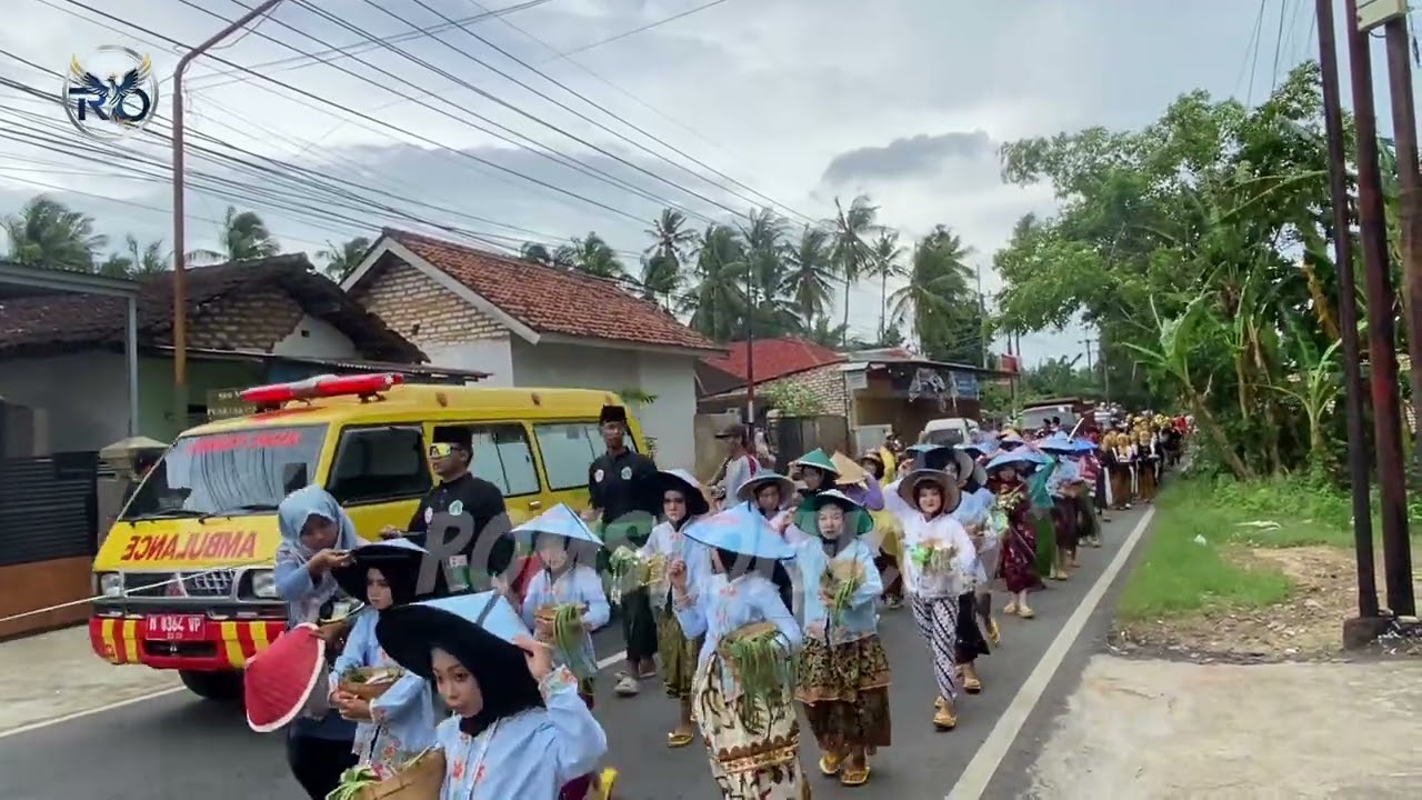 Karnaval MDT AL-Qura’aniyah arrohaniyah Ula & Wustha Tema MELESTARIKAN KEARIFAN BUDAYA LOCAL