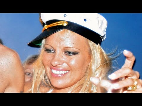 Video: Pamela Anderson Weds Kid Rock tất cả hơn một lần nữa