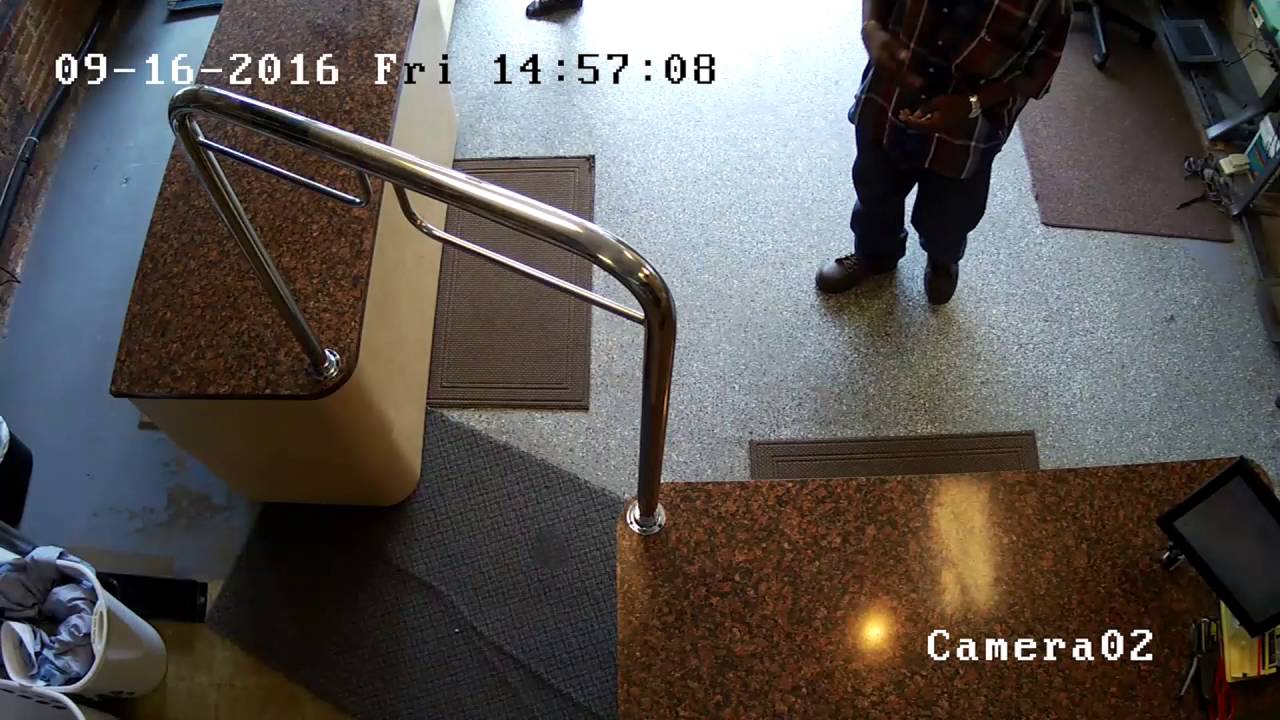 Person of Interest in Armed Robbery (Knife), 1300 b/o H St, NE, on September 16, 2016 h street trolley station