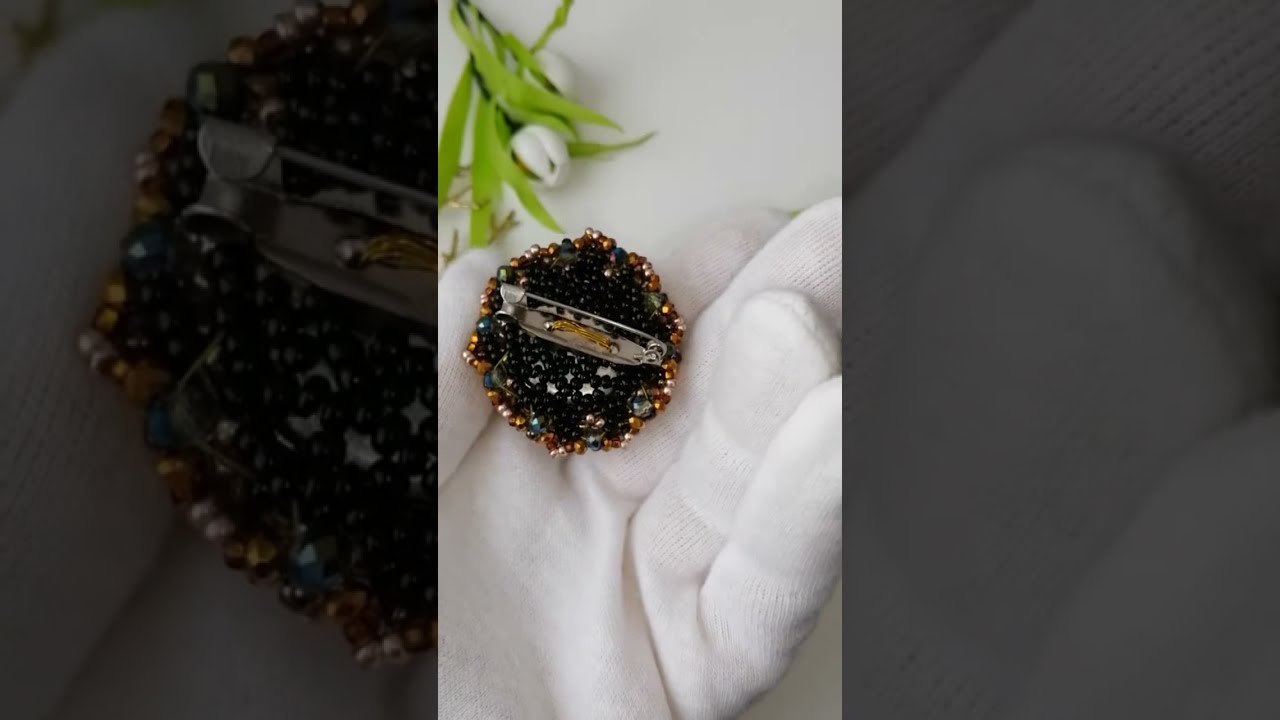 Brooch with crystal, Round brooch, Beaded brooch, Gold brooch😎❤️💕 Buy in my instagram @lavrova_tat