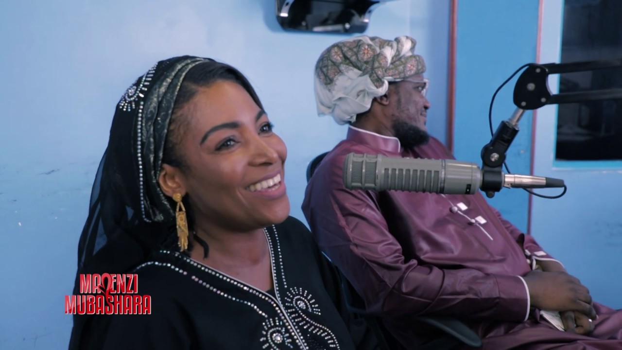 Tazama Kitabu cha kusoma Kilivyompa Mke wa Fid Q...!