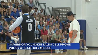 Gov. Glenn Youngkin talks cellphones at Gate City Middle School thumbnail