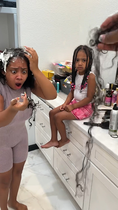 Londyn does  mommy hair and makes it fall out #shorts