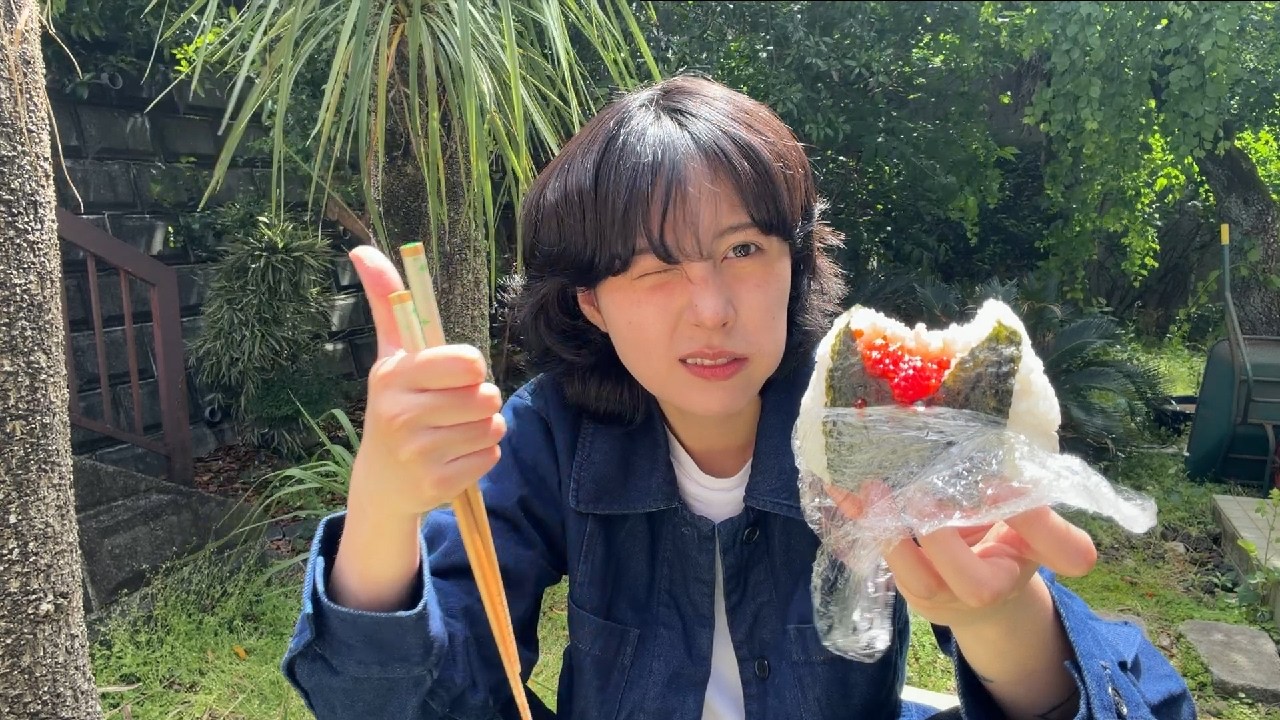 初夏のお庭ピクニック。平和ではない