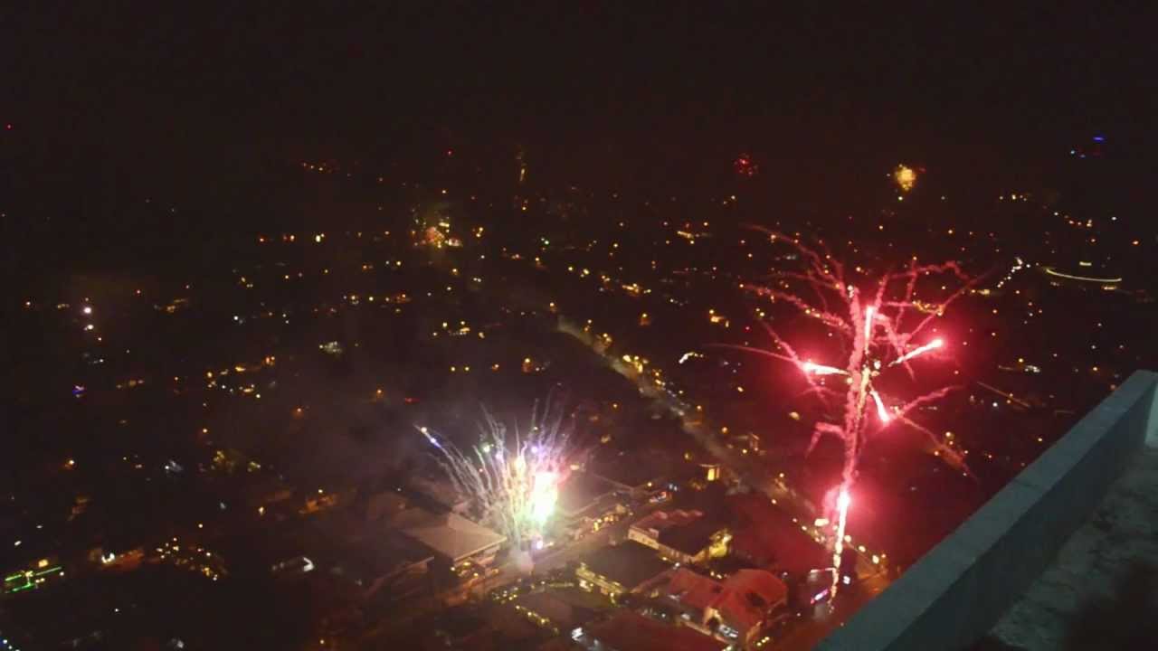 Manila, Philippines New Year 2013 Fireworks HD