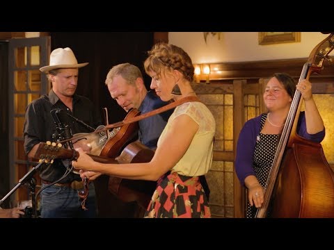 Foghorn Stringband - Reuben's Train