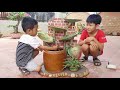 Creative ideas with cement // Build a garden waterfall using cement, leaves and pottery