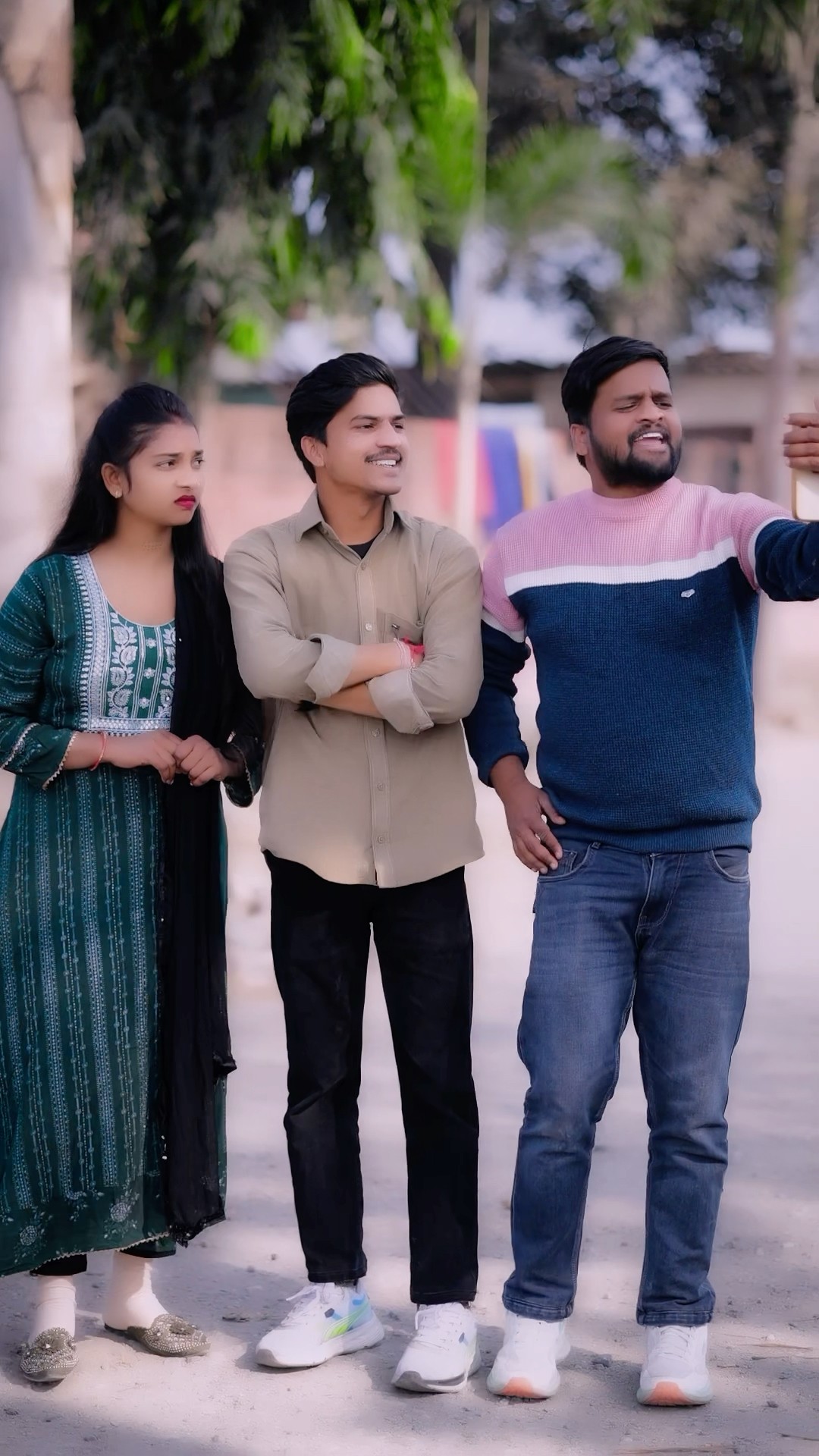 Dost ki bahen Apni Bahen