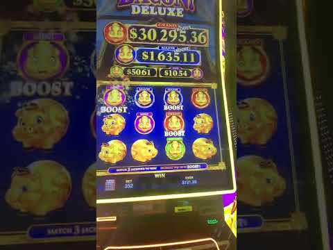 Vegas X.Org Casino | Cool Cat Gambler: A Stylish Feline at the Poker Table