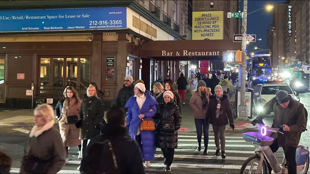 new-york-rockefeller-christmas-lights-times-square-christmas-season