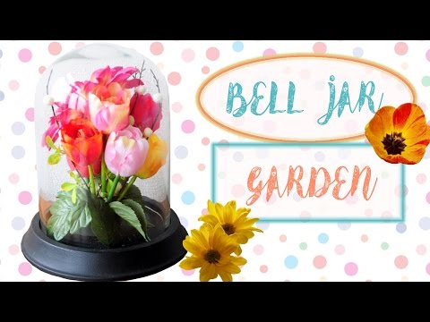 Video: Garden Cloches And Bell Jars - Menggunakan Lonceng Bunga Di Taman